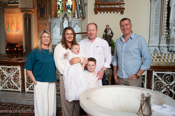 Baby Evan Timothy O'Regan, Lakeside House, Gullane, Clonakilty, with parents and sponsors
